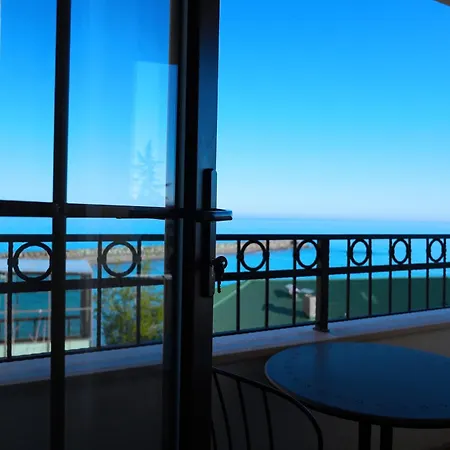 Aparthotel Servi House -